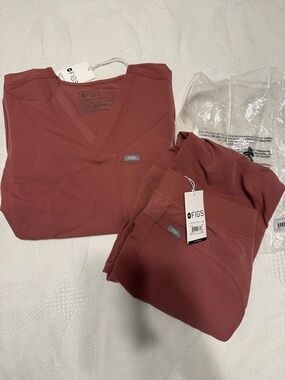 FIGS Rosewood Scrub Top & Pants Set